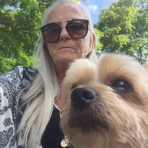 Meet your Posher, Myra